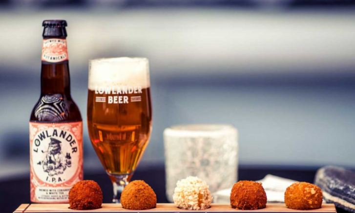 Lowlander IPA met bijzondere bitterballen Lowlander IPA met bijzondere bitterballen